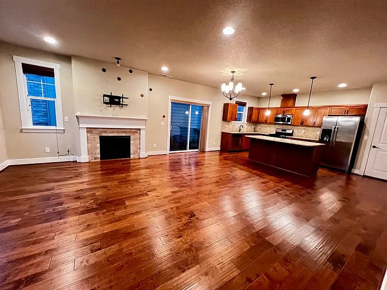 429 SW 202nd Ter — Photo 1
