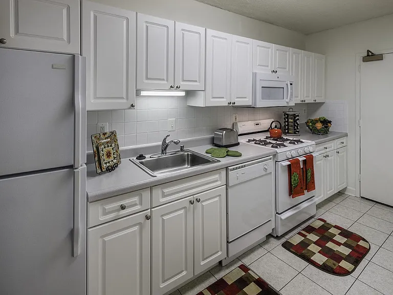 White Kitchen