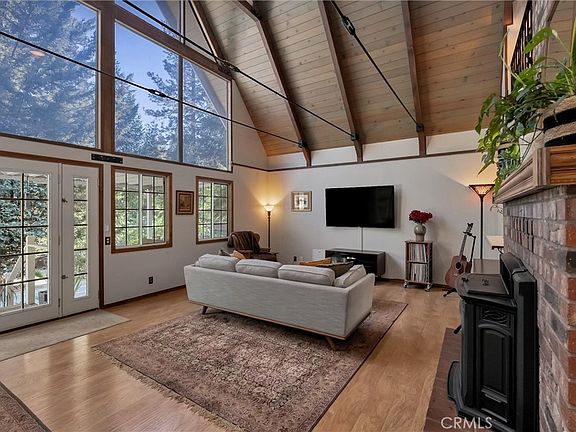 3rd image of 4737 Hartley Dr