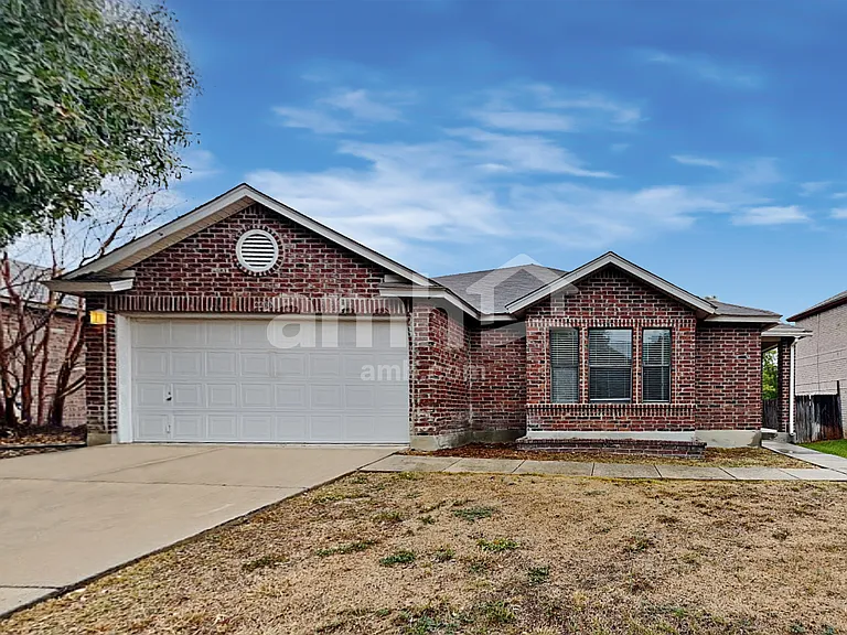 2231 Creekside Bnd — Photo 1