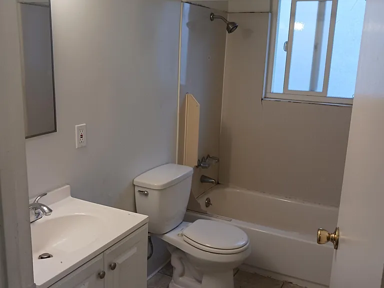 23920 2nd St #5 — Photo 8