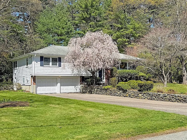 43 Sherburn Cir — Photo 25