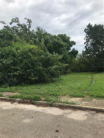 1st image of 1357901 Boyd St
