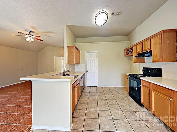 4th image of 704 Grandview Avenue