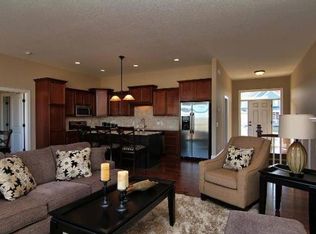 16488 Hawk Ridge Ct NW, Prior Lake, MN 55372