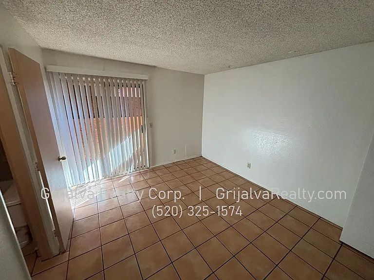 2131 N Margaret Ave — Photo 7