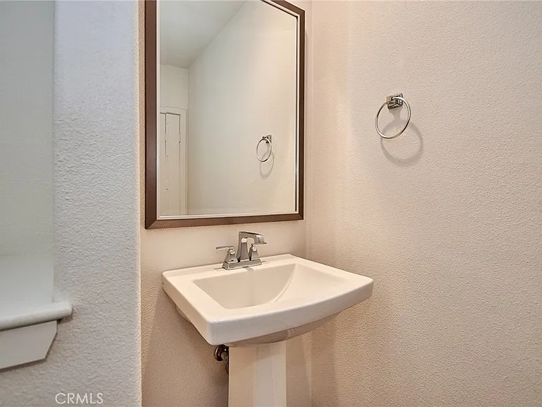 5931 Spring St — Photo 23
