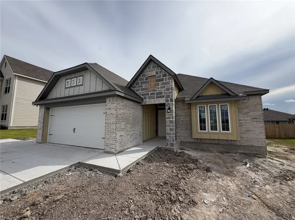2209 Autumn Lake Dr, Bryan, TX 77807