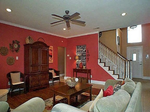 3rd image of 3404 Vista Lake Cir