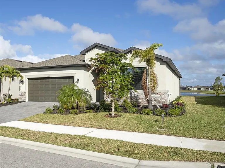 1889 Saddlewood Cir — Photo 2