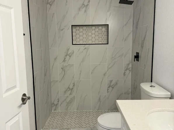 2400 Duck Arrow Cir, Las Vegas, NV 89106