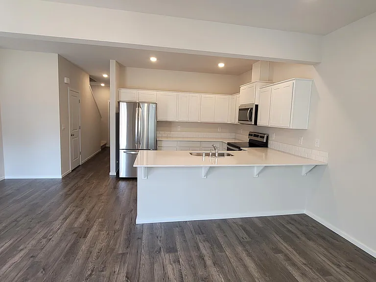 2605 NE 115th Pl — Photo 4