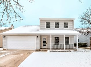 644 Dover Dr, Elgin, IL 60120