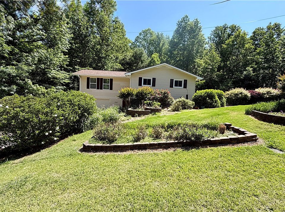1st image of 410 S Hogan Dr