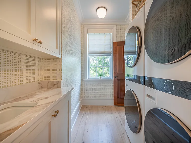 108 Live Oak Dr — Photo 33