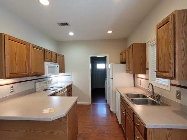 16 Barrington Ave, Bluffton, SC 29910