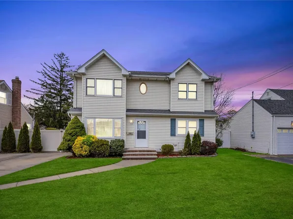 1861 Albermarle Avenue, East Meadow, NY 11554