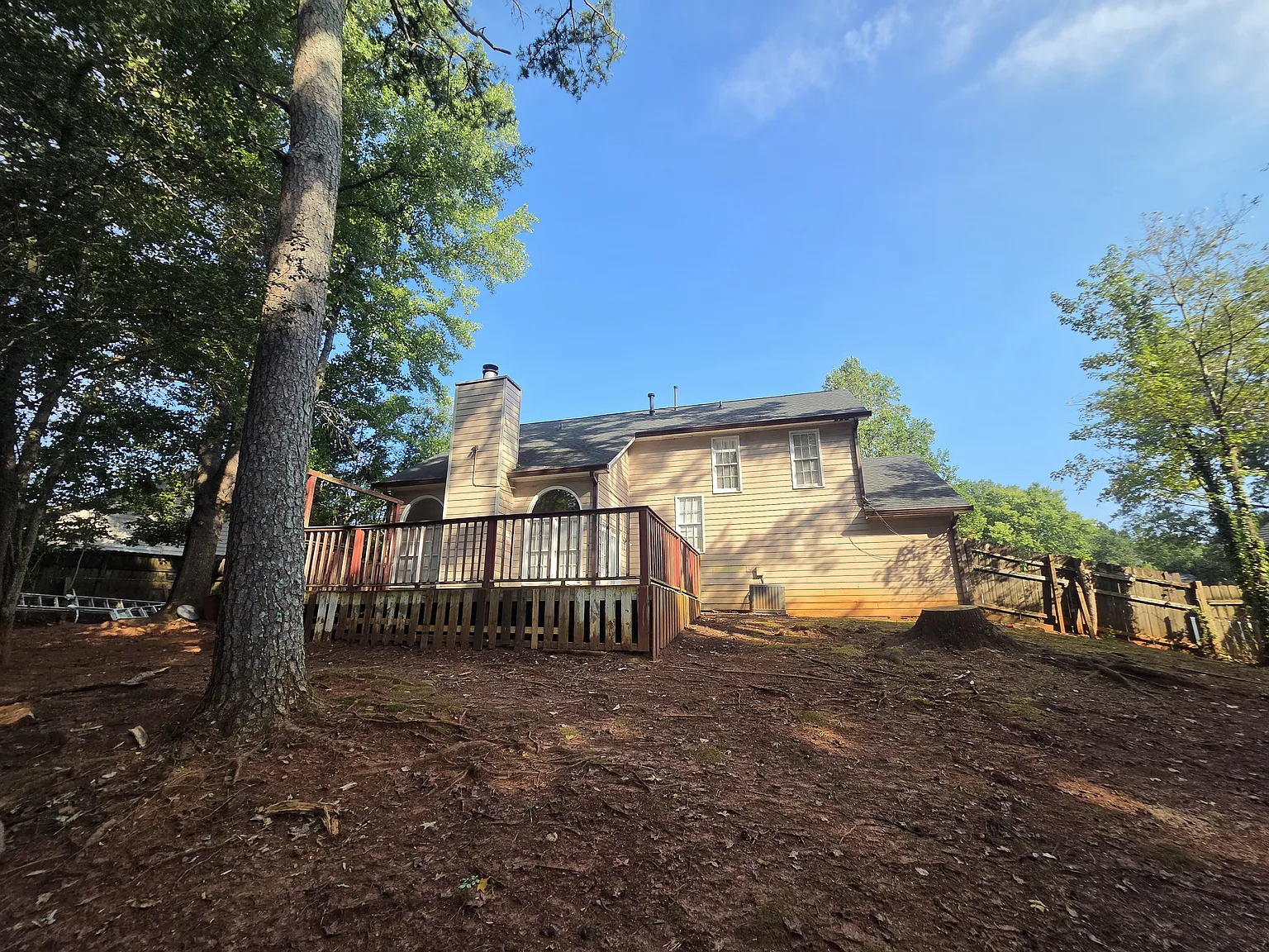 3 bed, 2.5 bath, 1684 sqft, $2,200 — Photo 2