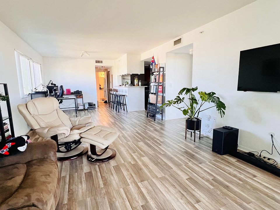 1st image of 816 NW 11th St APT 601