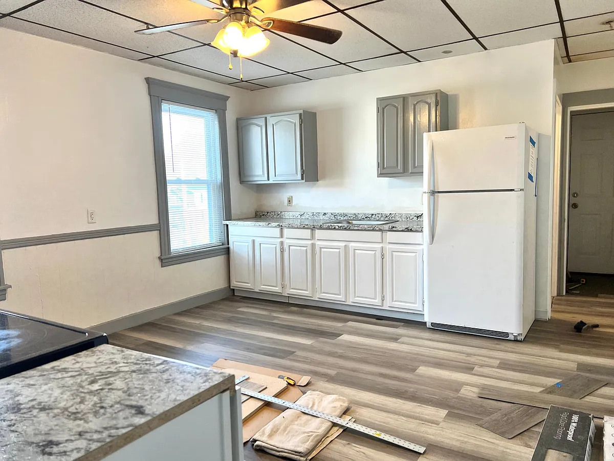 Building Photo - 166 Fremont St #2