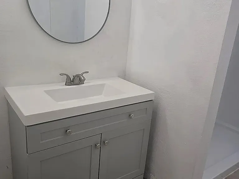 320 Geraldine Loop SE #A — Photo 5