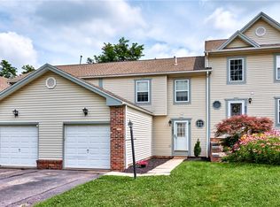 102 Chelsea Dr, Imperial, PA 15126