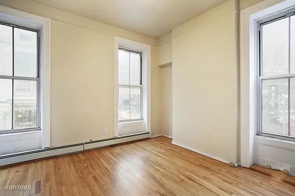 Rented by Dynamik Realty | media 8