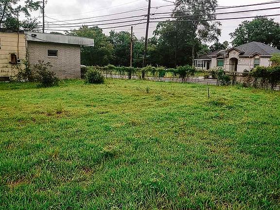 5th image of 612 Dupont Dr