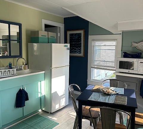 5th image of 65 Mount Hermon Way APT 3