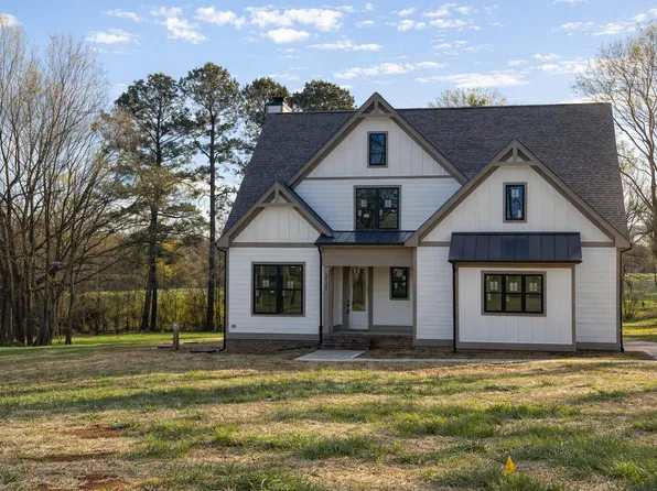 5545 Silk Hope Gum Springs Rd, Siler City, NC 27344