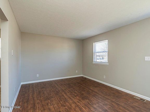 4th image of 73 Zelkova Dr