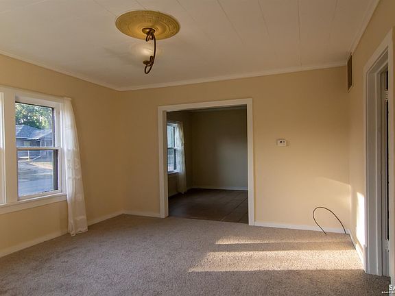 3rd image of 720 W South St