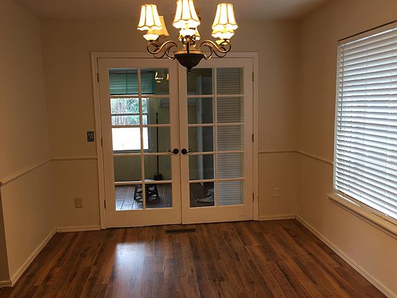 5th image of 1527 Hollow Oak Dr