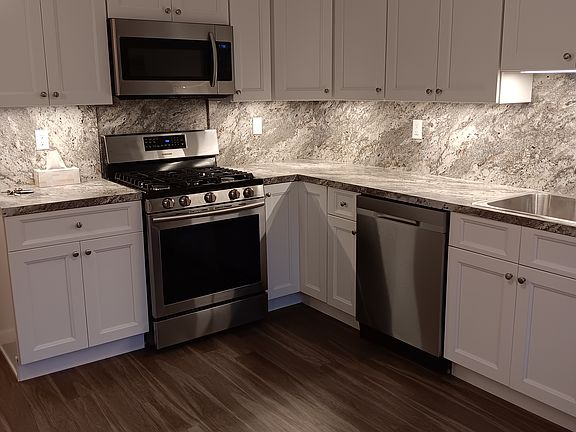 2nd image of 29 Cayuga Ave Floor 1