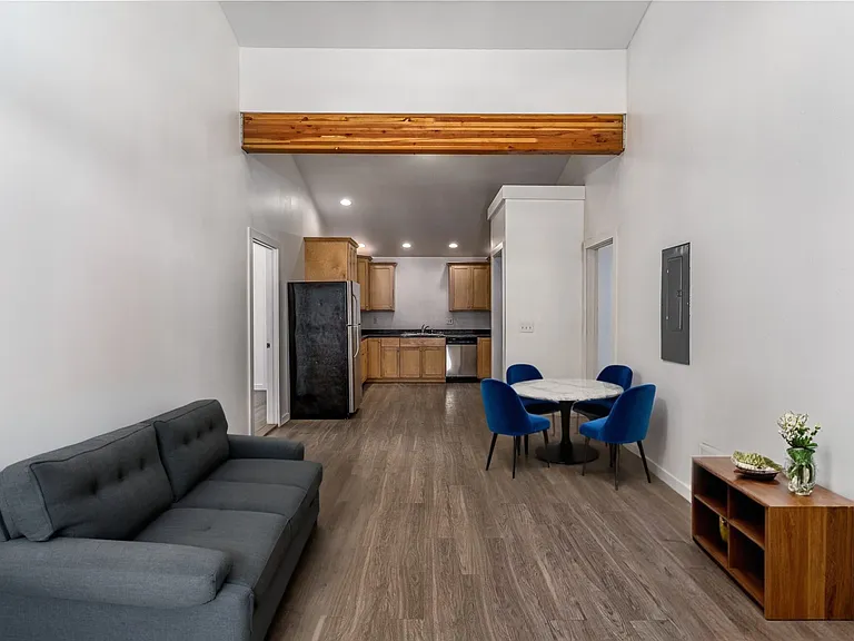 326-336 S Asbury St — Photo 13