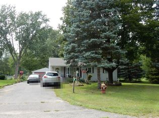 10450 Ozga St, Romulus, MI 48174