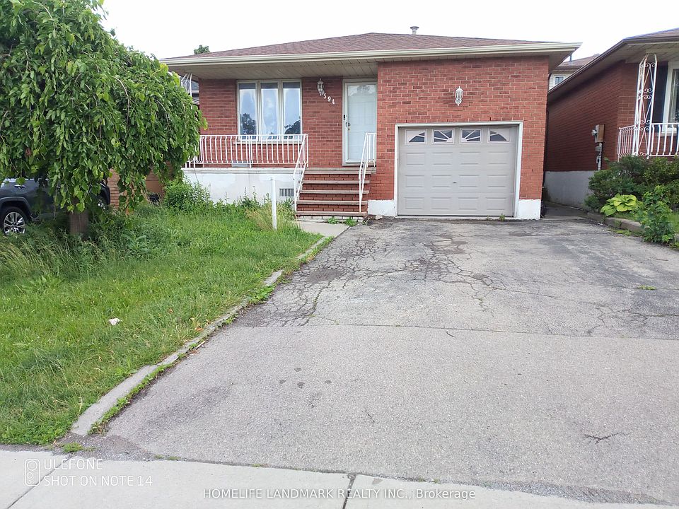 1st image of 594 Queen Victoria Dr