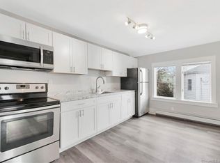 3 Chapel St, Enfield, CT 06082