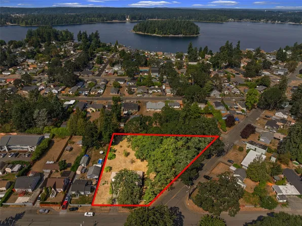 15202 Washington Avenue SW, Lakewood, WA 98498