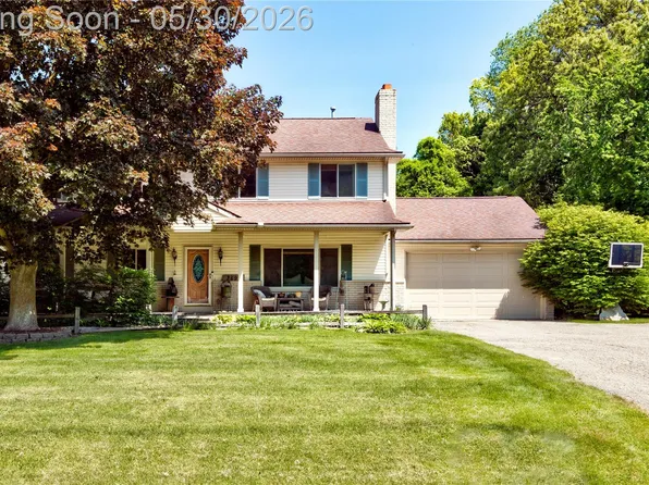 2697 Holland St, Lake Orion, MI 48360