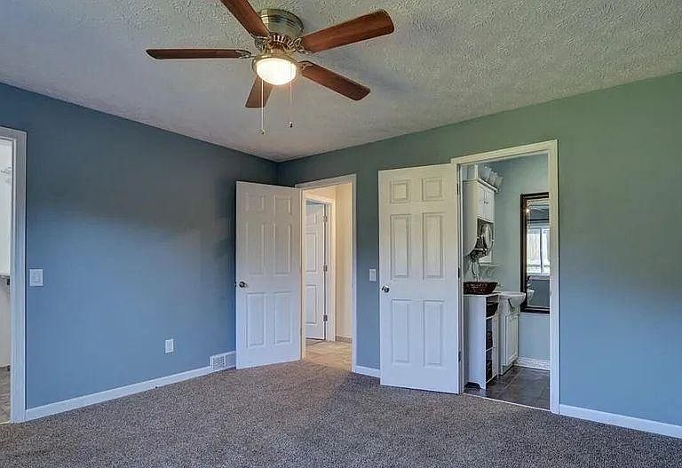 2nd image of 734 Durenda Cir