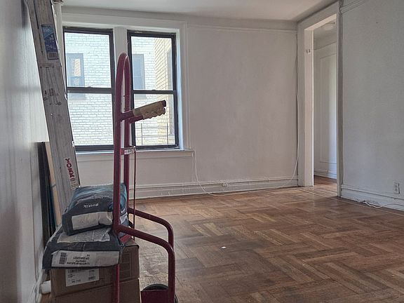 3rd image of 481 Fort Washington Ave APT 58