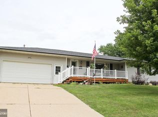 2801 Nelson Rd, Marshalltown, IA 50158