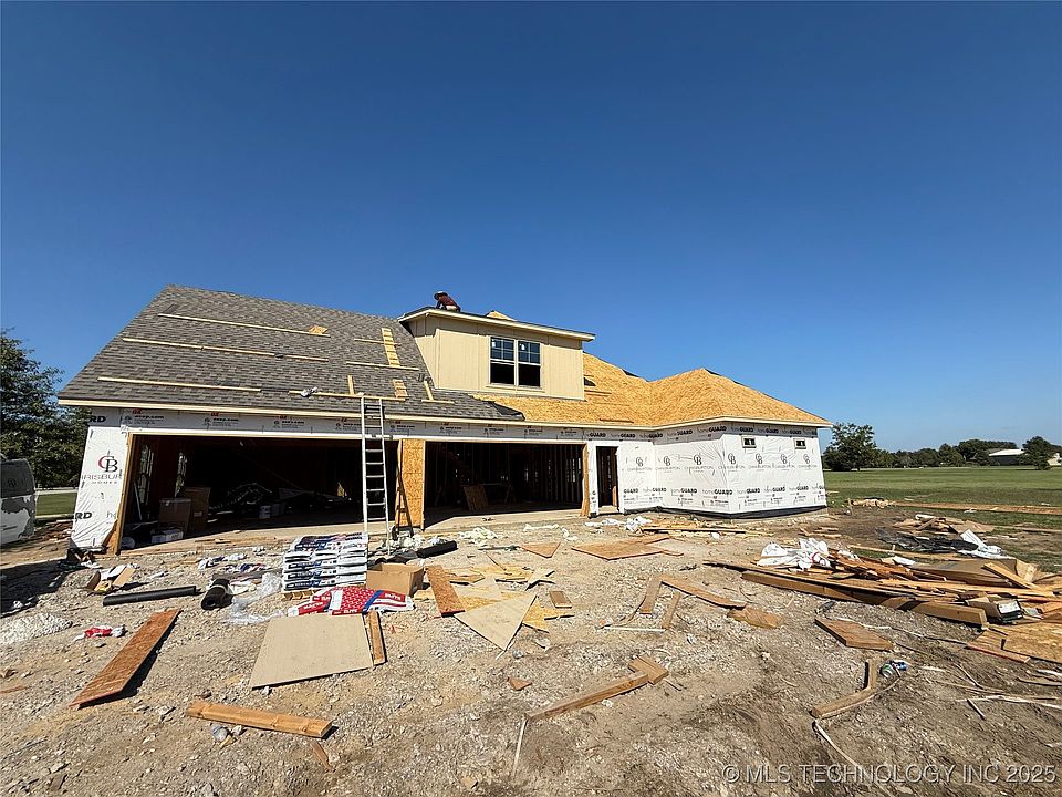 2nd image of 12275 S Elkhorn Dr