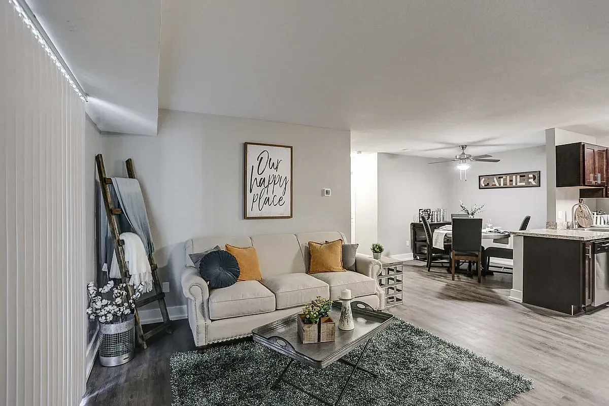 Pine Ridge Apartments — Photo 4