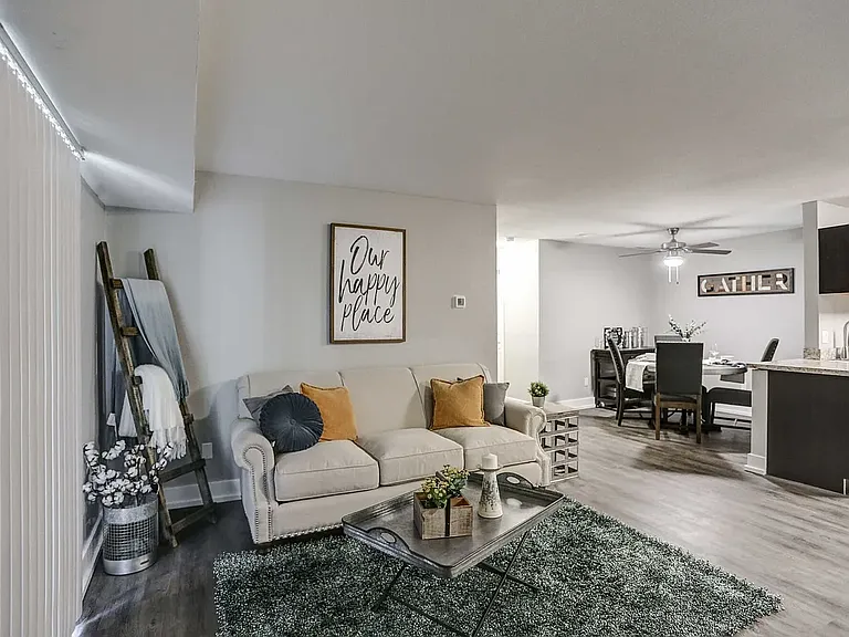 Pine Ridge Apartments — Photo 4
