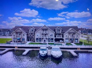 650 S Pier Dr APT 3, Sheboygan, WI 53081