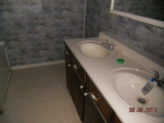 3rd image of 107 Strawberry Ct