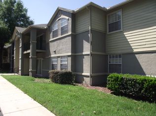 3705 SW 27th St APT 821, Gainesville, FL 32608