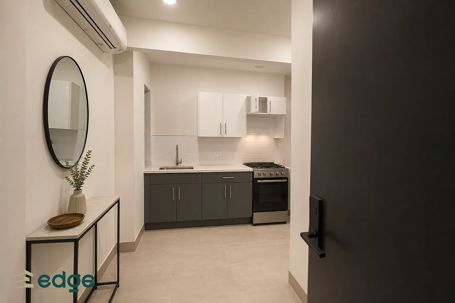 1352 Franklin Avenue — Photo 2